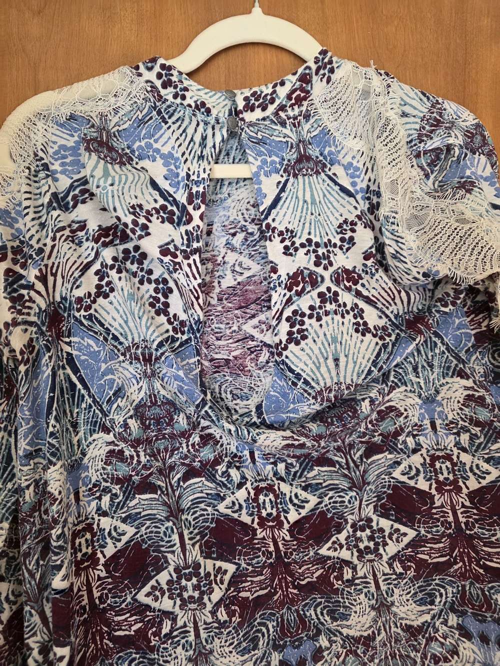 Free People Printed Long Sleeve Keyhole Top - Blue Mix Size Xs - Picture 7 of 9